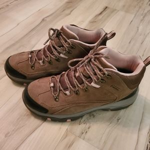 Women's Hiking boots size 11